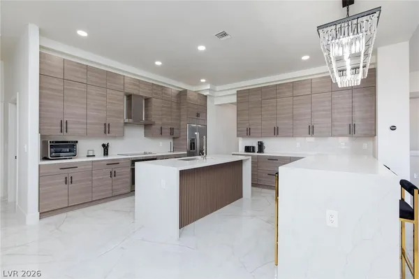 $8,000 | 6525 Ponderosa Way, Las Vegas, NV 89118