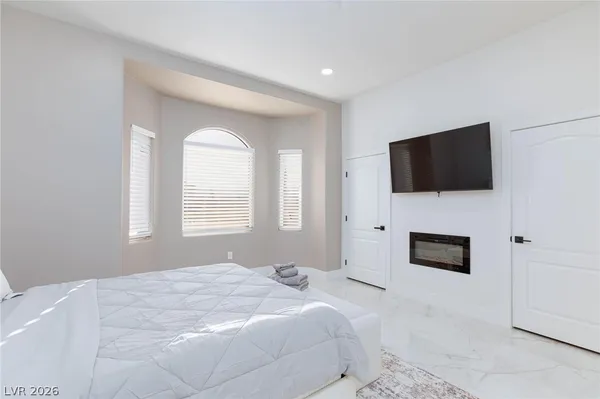 $8,000 | 6525 Ponderosa Way, Las Vegas, NV 89118