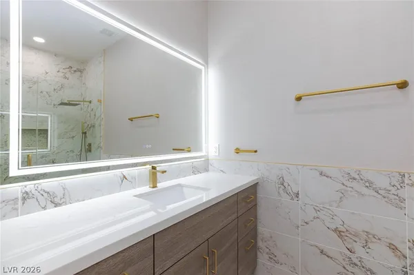 $8,000 | 6525 Ponderosa Way, Las Vegas, NV 89118