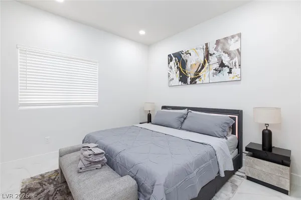 $8,000 | 6525 Ponderosa Way, Las Vegas, NV 89118
