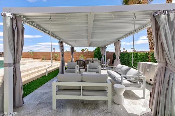 $8,000 | 6525 Ponderosa Way, Las Vegas, NV 89118