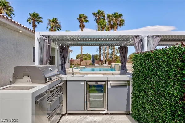 $8,000 | 6525 Ponderosa Way, Las Vegas, NV 89118