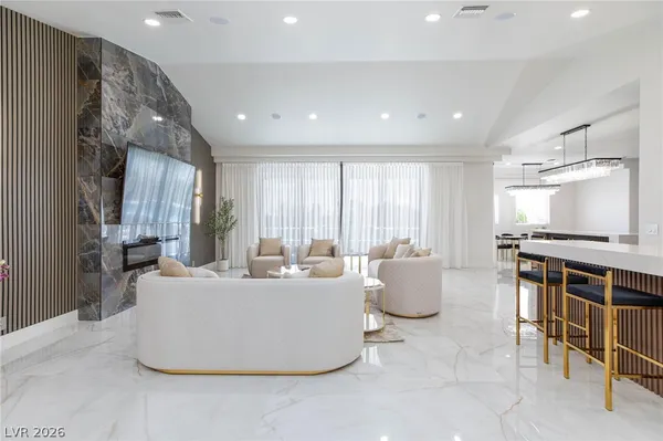 $8,000 | 6525 Ponderosa Way, Las Vegas, NV 89118