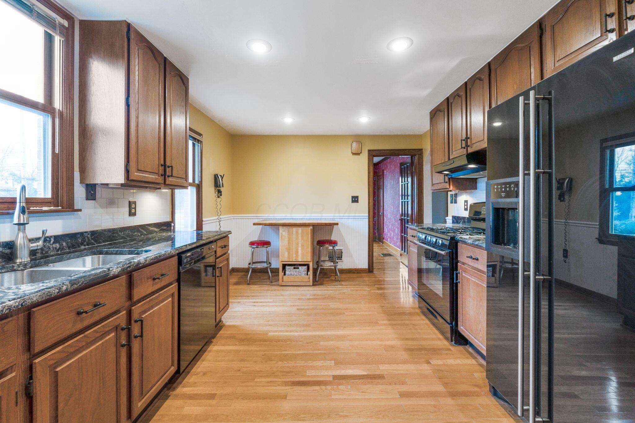 4419 Reed Road Columbus, OH 43220 - Photo 14 of 43 4419 Reed Rd (Interior)-9