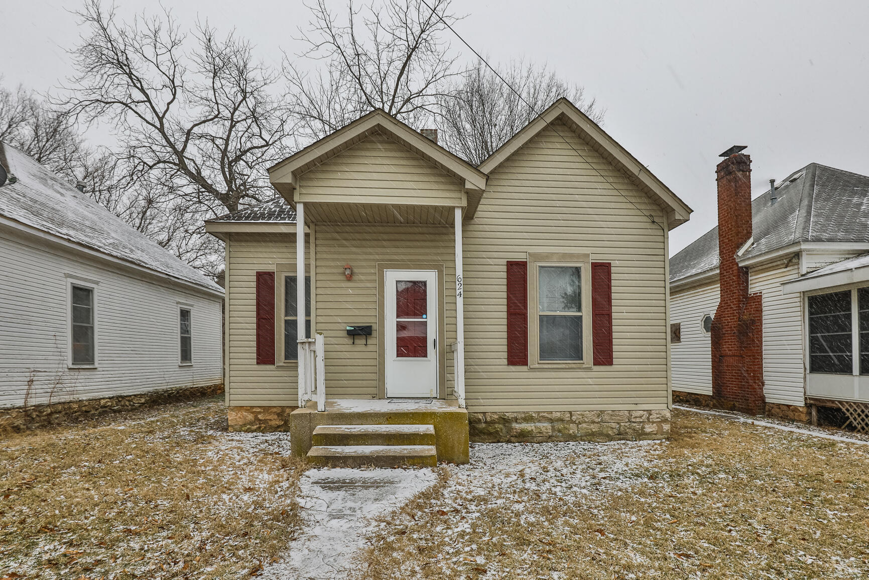 624 West Webster Street Springfield, MO 65802 - Photo 1 of 1 7M4A9220