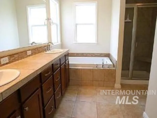 $2,700 | 3950 North Quenzer Way, Meridian, ID 83646