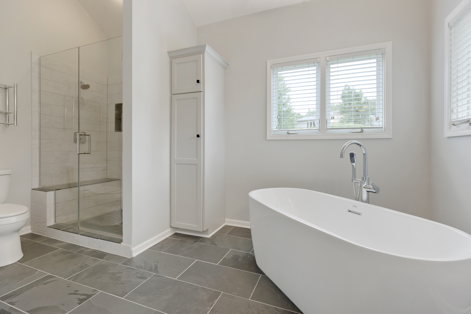 835 Longview Court Sugar Grove, IL 60554 - Photo 14 of 32 a white bath tub sitting next to a white sink