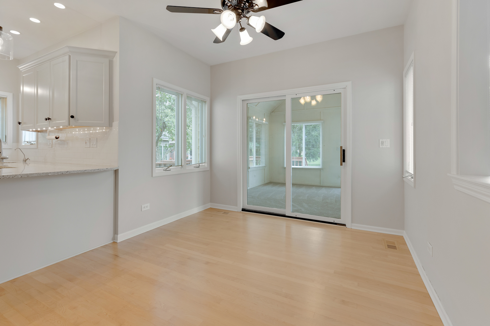 835 Longview Court Sugar Grove, IL 60554 - Photo 4 of 32 a view of an empty room with a bathroom