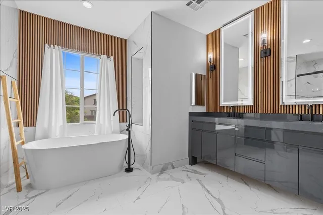 $699,900 | 10300 South Dapple Grey Road, Las Vegas, NV 89178