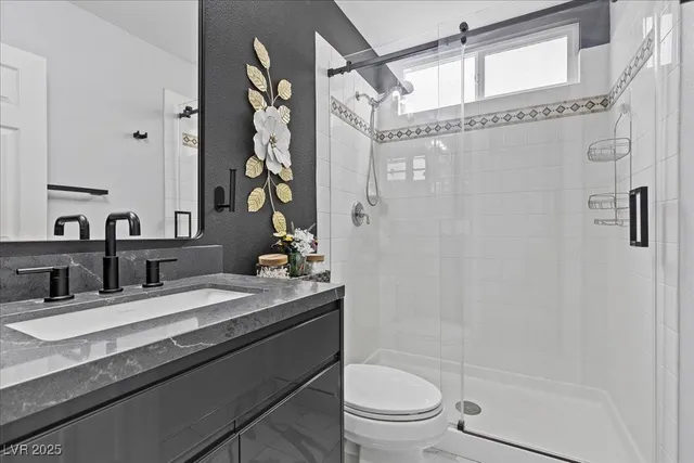 $699,900 | 10300 South Dapple Grey Road, Las Vegas, NV 89178