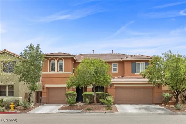 $699,900 | 10300 South Dapple Grey Road, Las Vegas, NV 89178