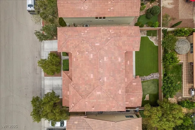 $699,900 | 10300 South Dapple Grey Road, Las Vegas, NV 89178