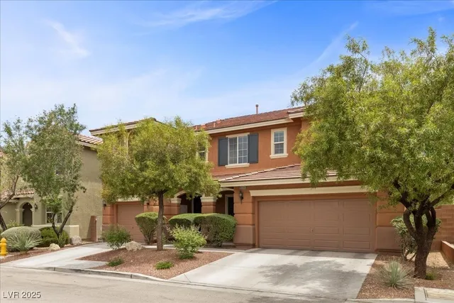 $699,900 | 10300 South Dapple Grey Road, Las Vegas, NV 89178