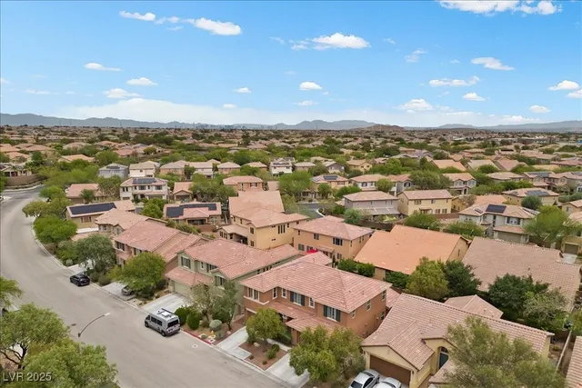 $699,900 | 10300 South Dapple Grey Road, Las Vegas, NV 89178