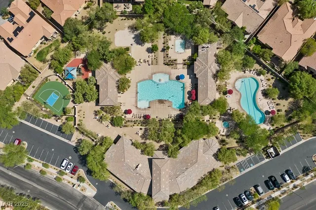 $699,900 | 10300 South Dapple Grey Road, Las Vegas, NV 89178