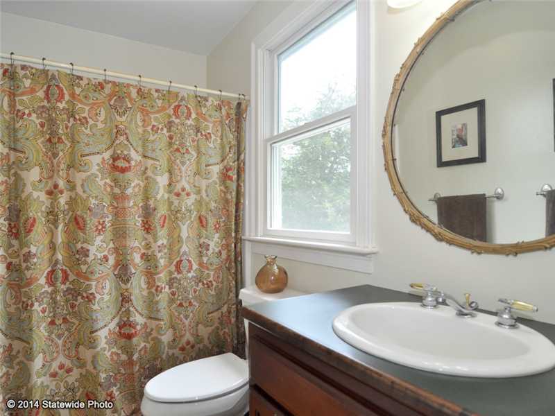 4265 Main Road Tiverton, RI 02878 - Photo 18 of 25 Master Bath/Spa.