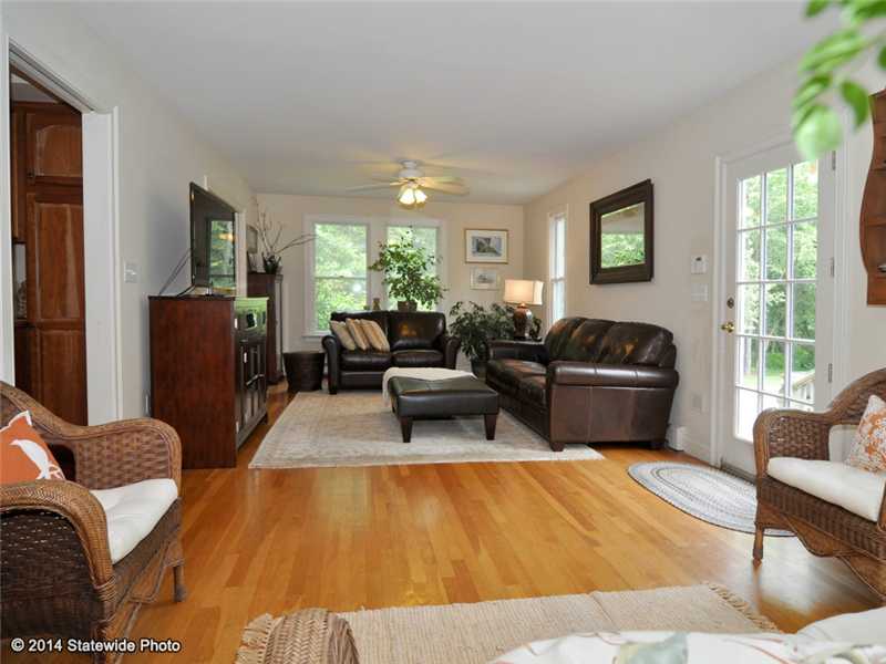4265 Main Road Tiverton, RI 02878 - Photo 6 of 25 Den/Family/Great Room.