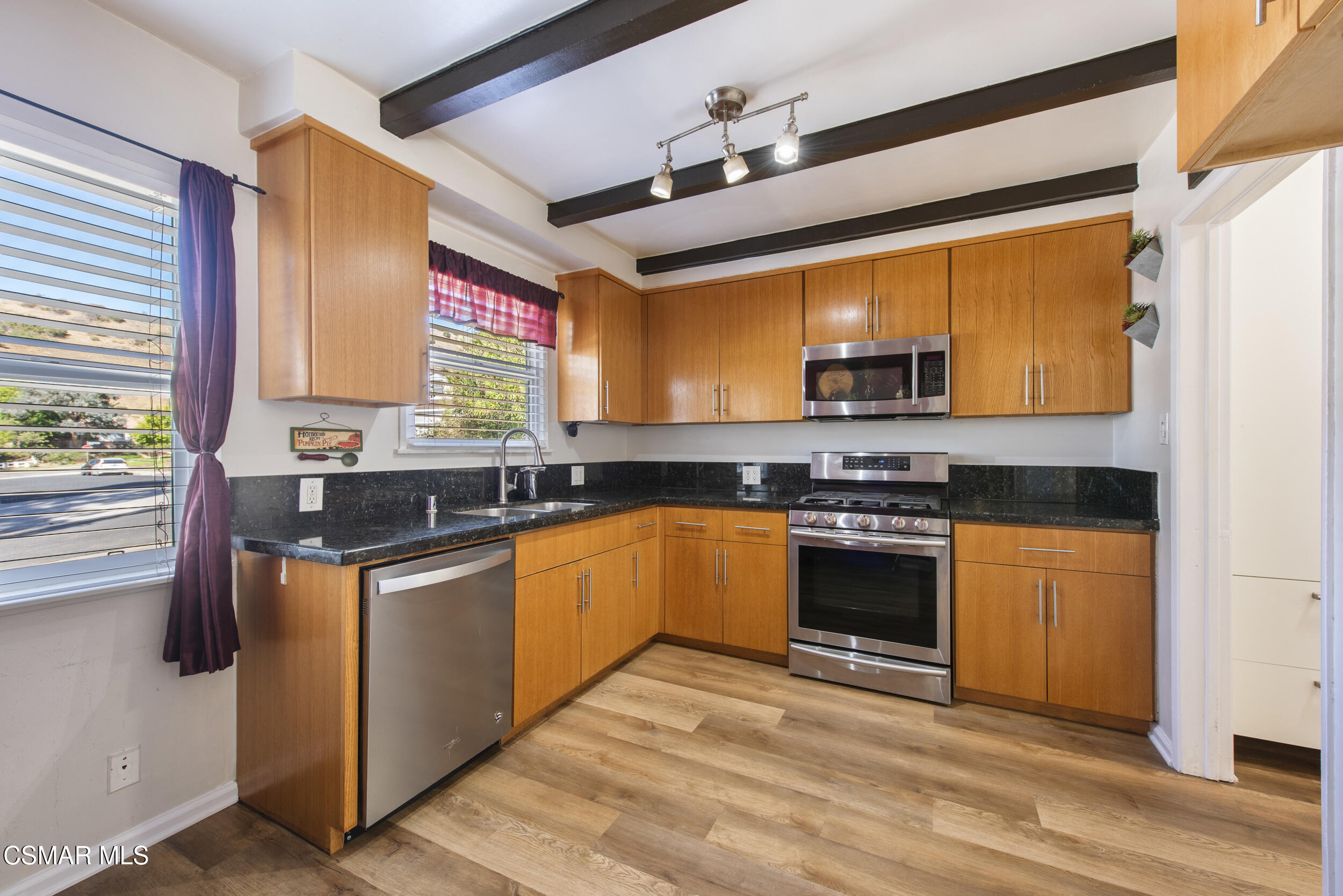 8466 Springford Drive Sun Valley, CA 91352 - Photo 13 of 43 11_dsc_0223