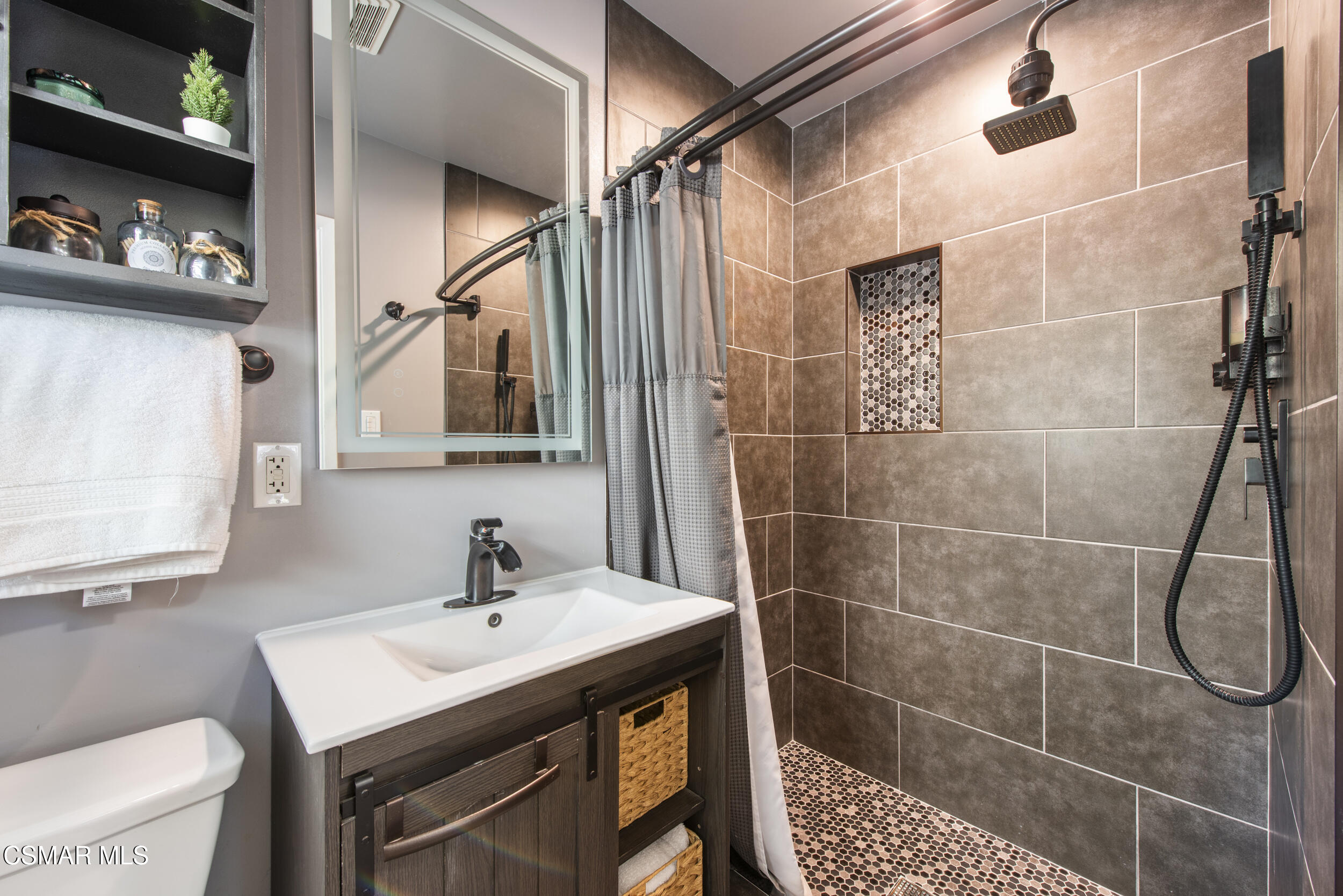 8466 Springford Drive Sun Valley, CA 91352 - Photo 16 of 43 14_dsc_0258