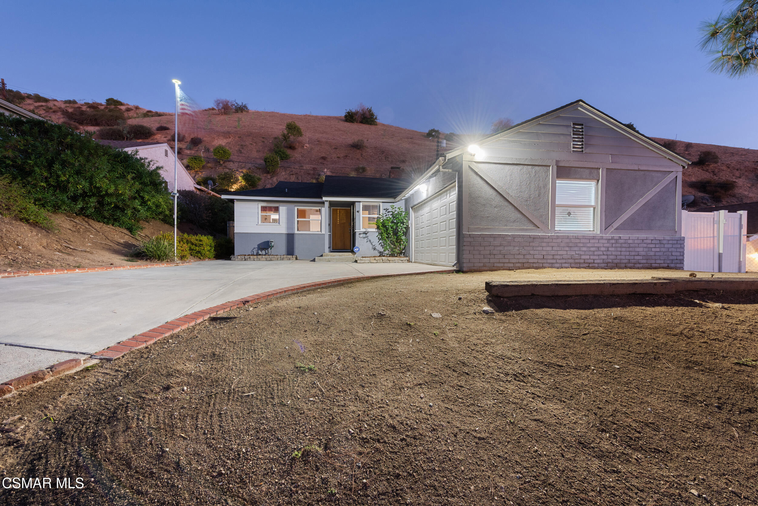 8466 Springford Drive Sun Valley, CA 91352 - Photo 2 of 43 29_dsc_0408