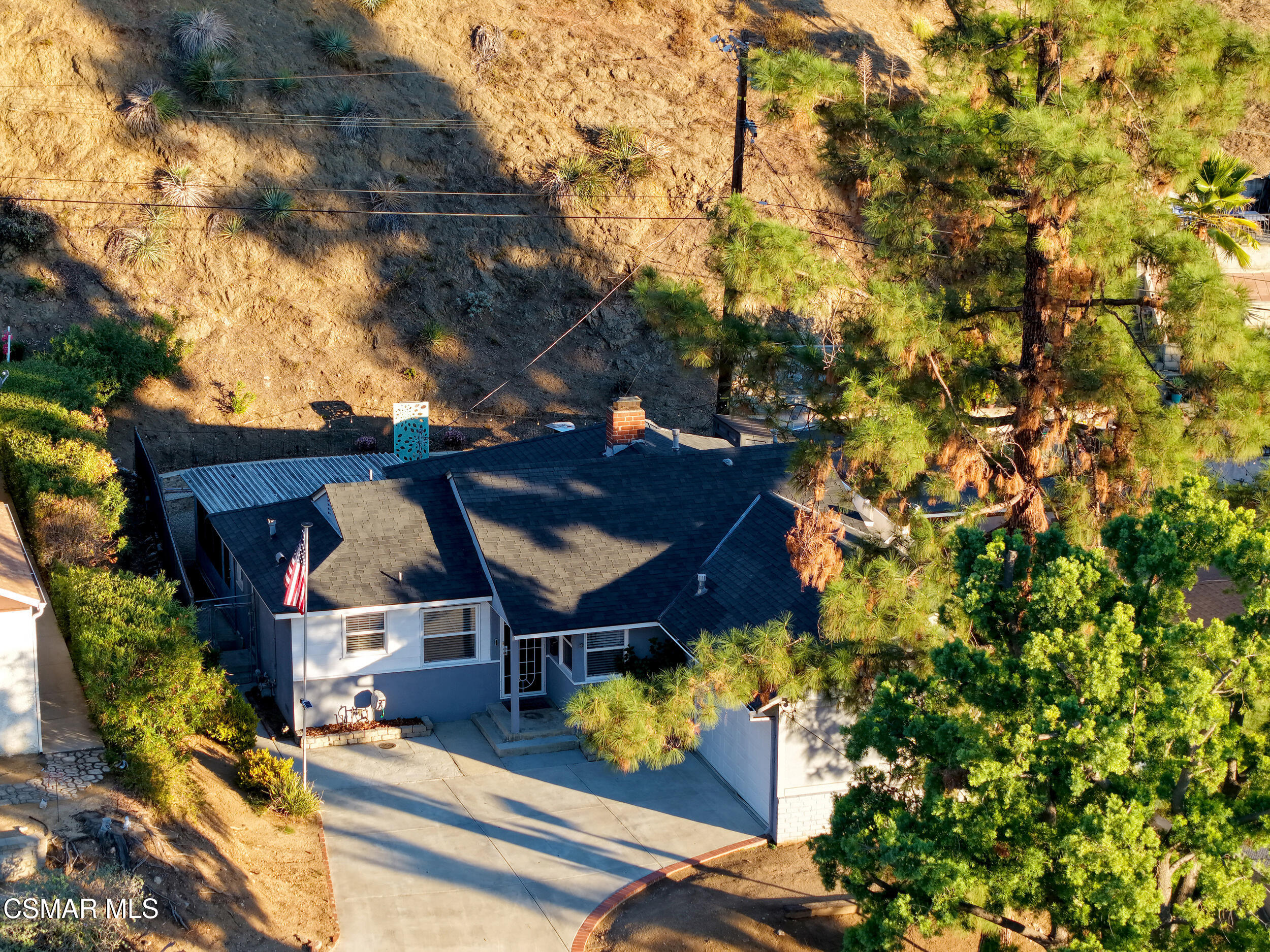 8466 Springford Drive Sun Valley, CA 91352 - Photo 40 of 43 38_dji_20251017173300_0067_d
