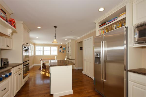 237 Ridge Street Winchester, MA 01890 - Photo 5 of 11