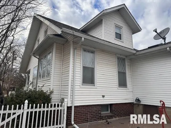 $197,500 | 1450 South Main Street, Jacksonville, IL 62650
