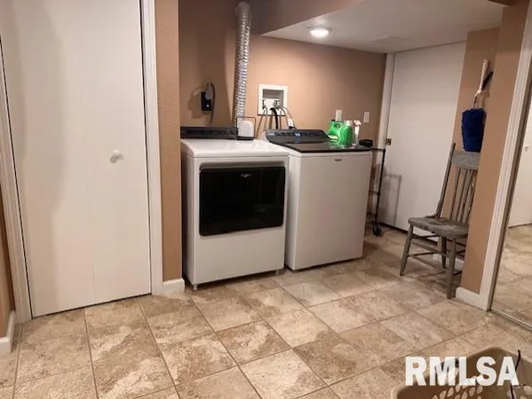 $197,500 | 1450 South Main Street, Jacksonville, IL 62650