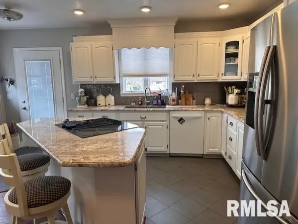 $197,500 | 1450 South Main Street, Jacksonville, IL 62650