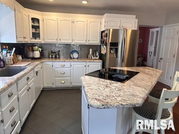 $197,500 | 1450 South Main Street, Jacksonville, IL 62650