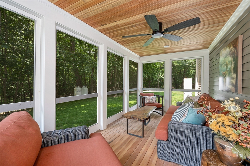 323 Northfield Road Lunenburg, MA 01462 - Photo 11 of 30 Gallery Image 11