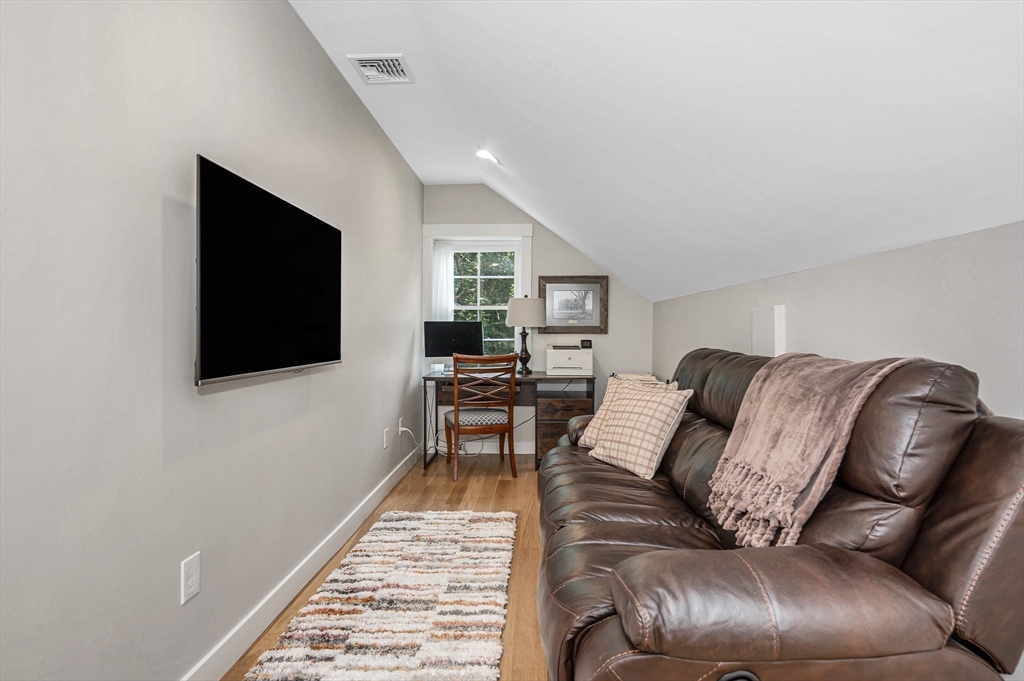 323 Northfield Road Lunenburg, MA 01462 - Photo 23 of 30 Gallery Image 23