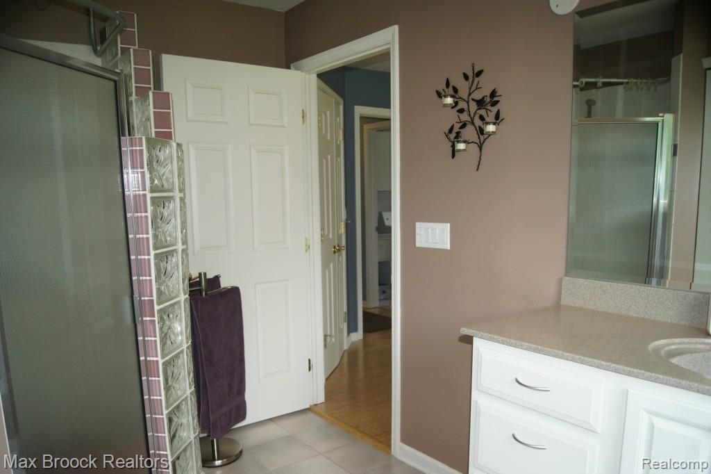 25675 Farmbrook Road Southfield, MI 48034 - Photo 33 of 58 2014-07-12 2014-07-12 001 028.jpg