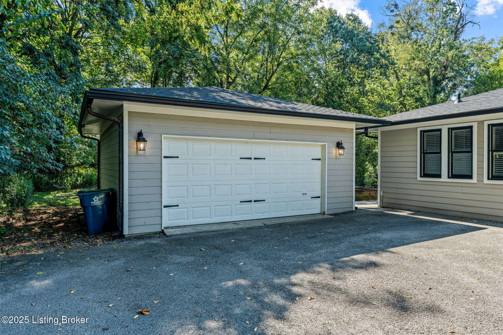 12306 Mistletoe Road Anchorage, KY 40223 - Photo 85 of 90 Exterior (19 of 19)