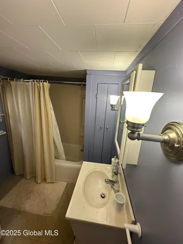 $799,999 | 230 S Road, Stephentown, NY 12018