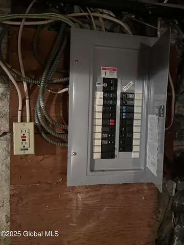 $799,999 | 230 S Road, Stephentown, NY 12018