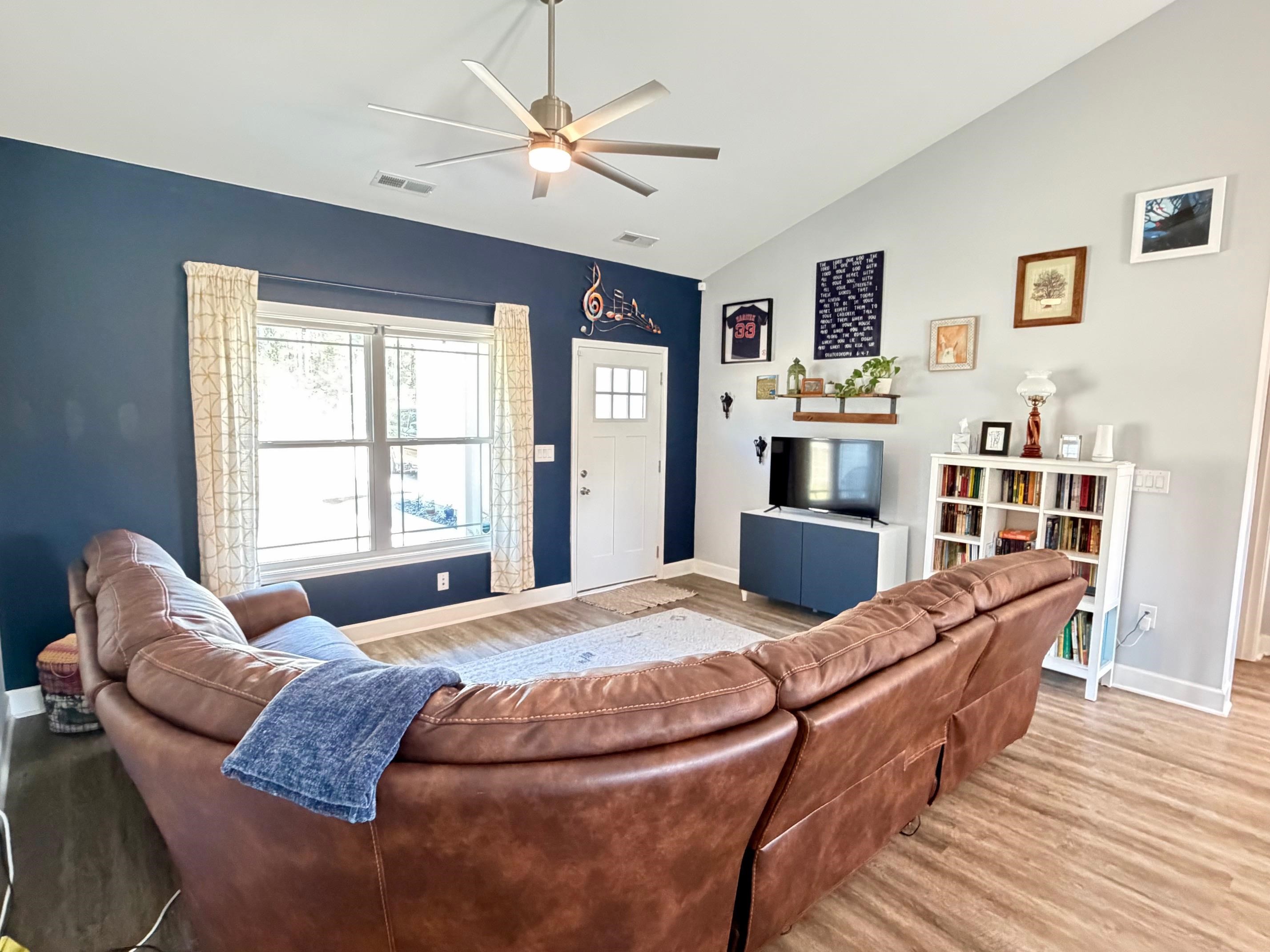 1066 Fox Bay Road Loris, SC 29569 - Photo 4 of 48