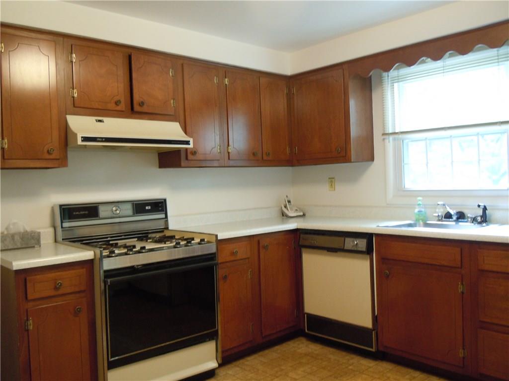 1434 Mayview Road Upper St. Clair, PA 15241 - Photo 5 of 17 Gallery Image 5