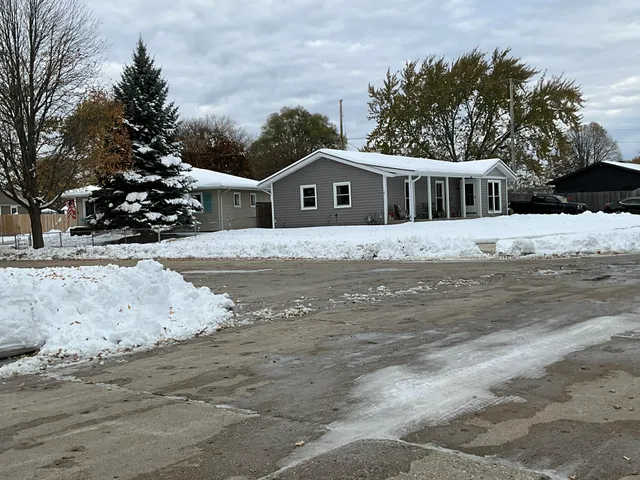 $289,000 | 8540 14th Avenue, Kenosha, WI 53143