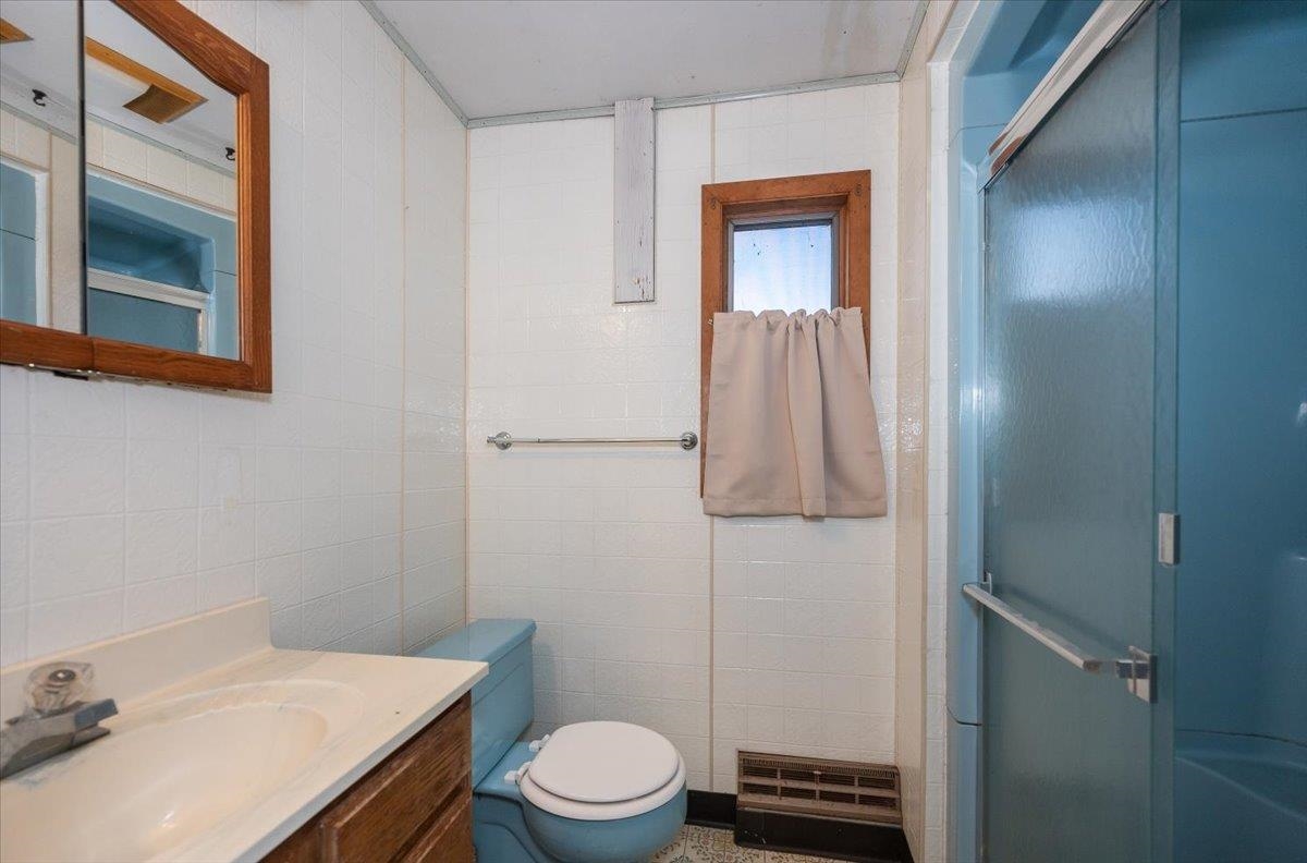 30995 U.S. Rte 2 Ashland, WI 54806 - Photo 12 of 46