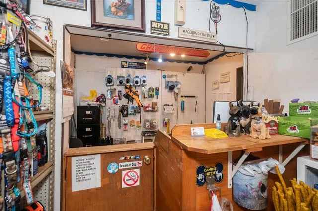 $500,000 | 30995 U.S. Rte 2, Ashland, WI 54806