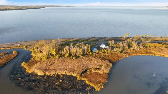 $500,000 | 30995 U.S. Rte 2, Ashland, WI 54806