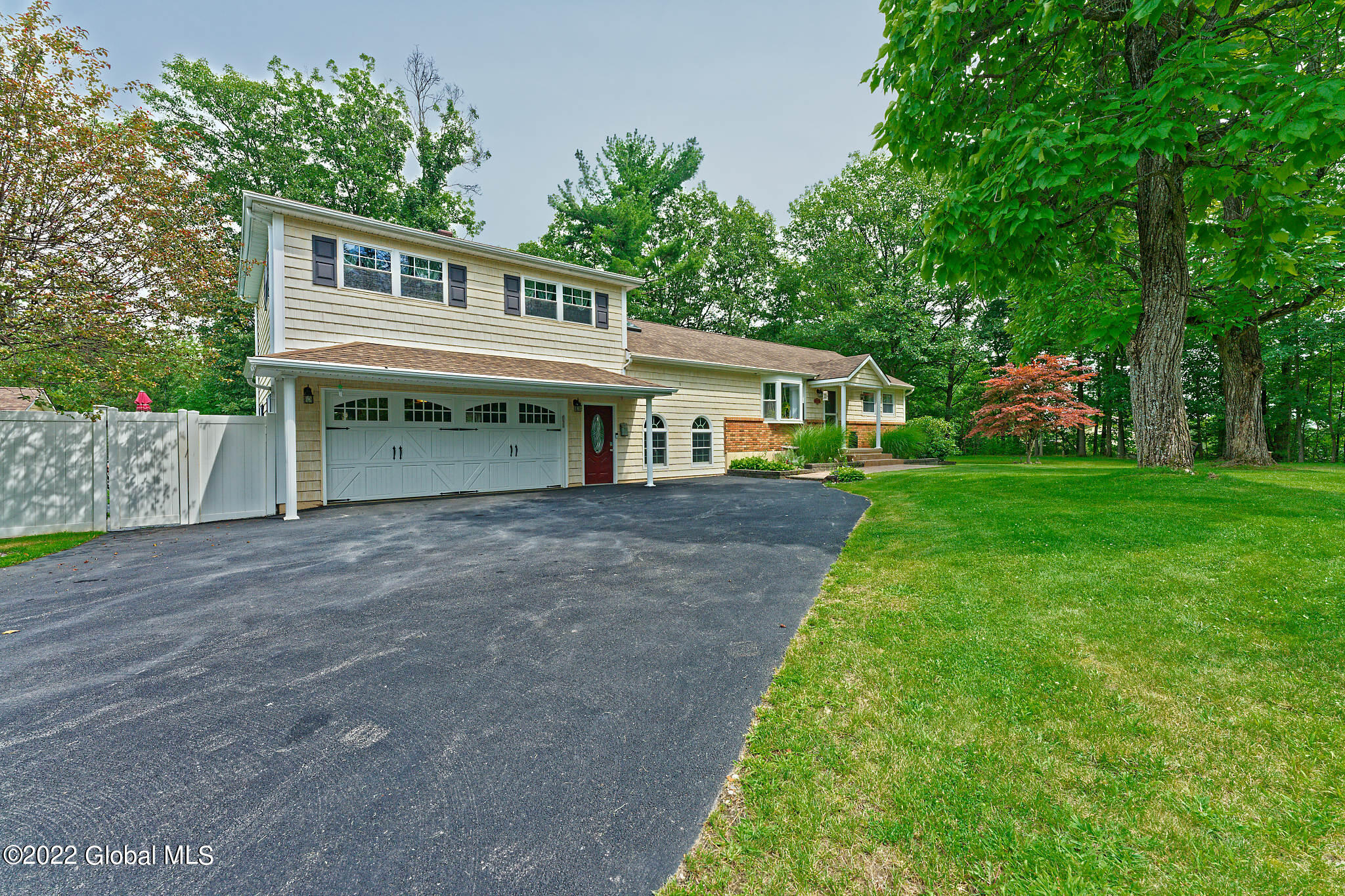 1152 Mariaville Road Schenectady, NY 12306 - Photo 3 of 20 0 Front 8