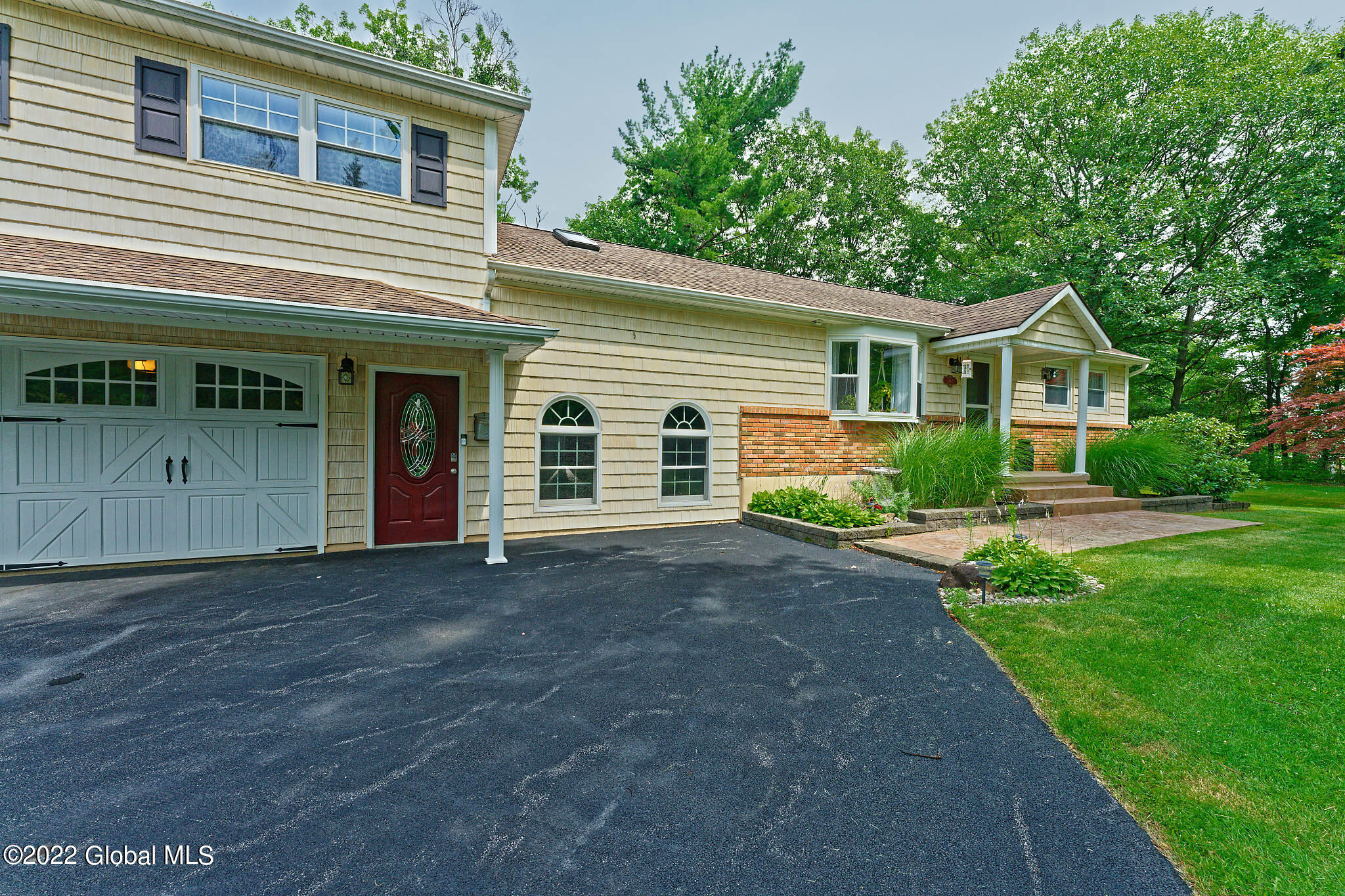 1152 Mariaville Road Schenectady, NY 12306 - Photo 4 of 20 0 Front 10
