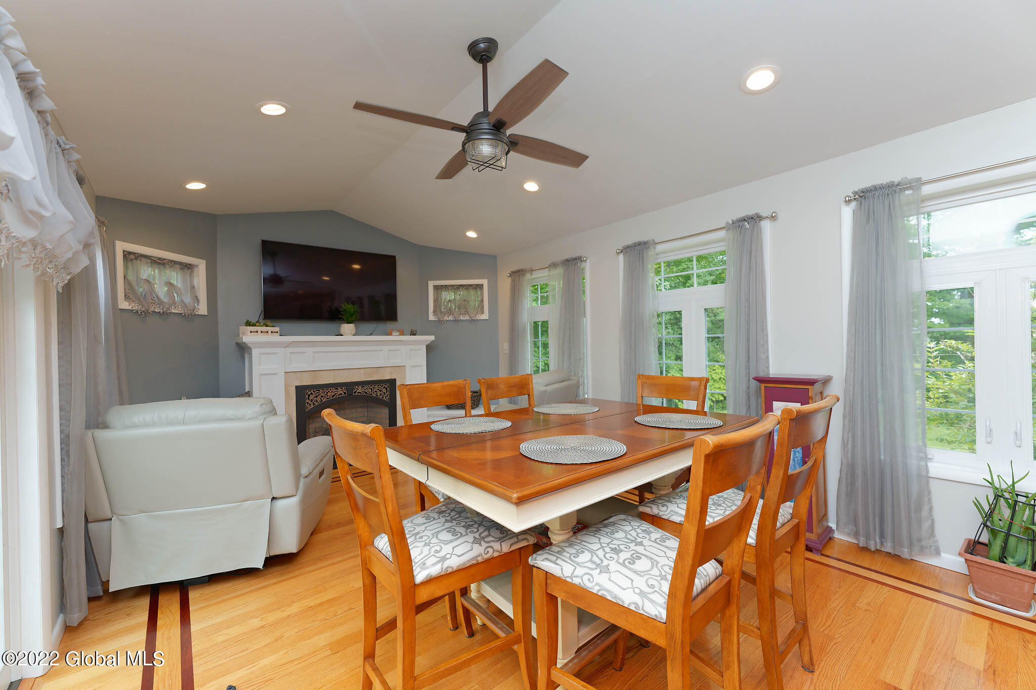 1152 Mariaville Road Schenectady, NY 12306 - Photo 6 of 20 3 Family 2