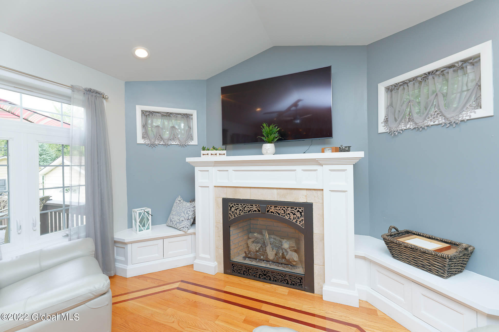 1152 Mariaville Road Schenectady, NY 12306 - Photo 7 of 20 3 Family 5