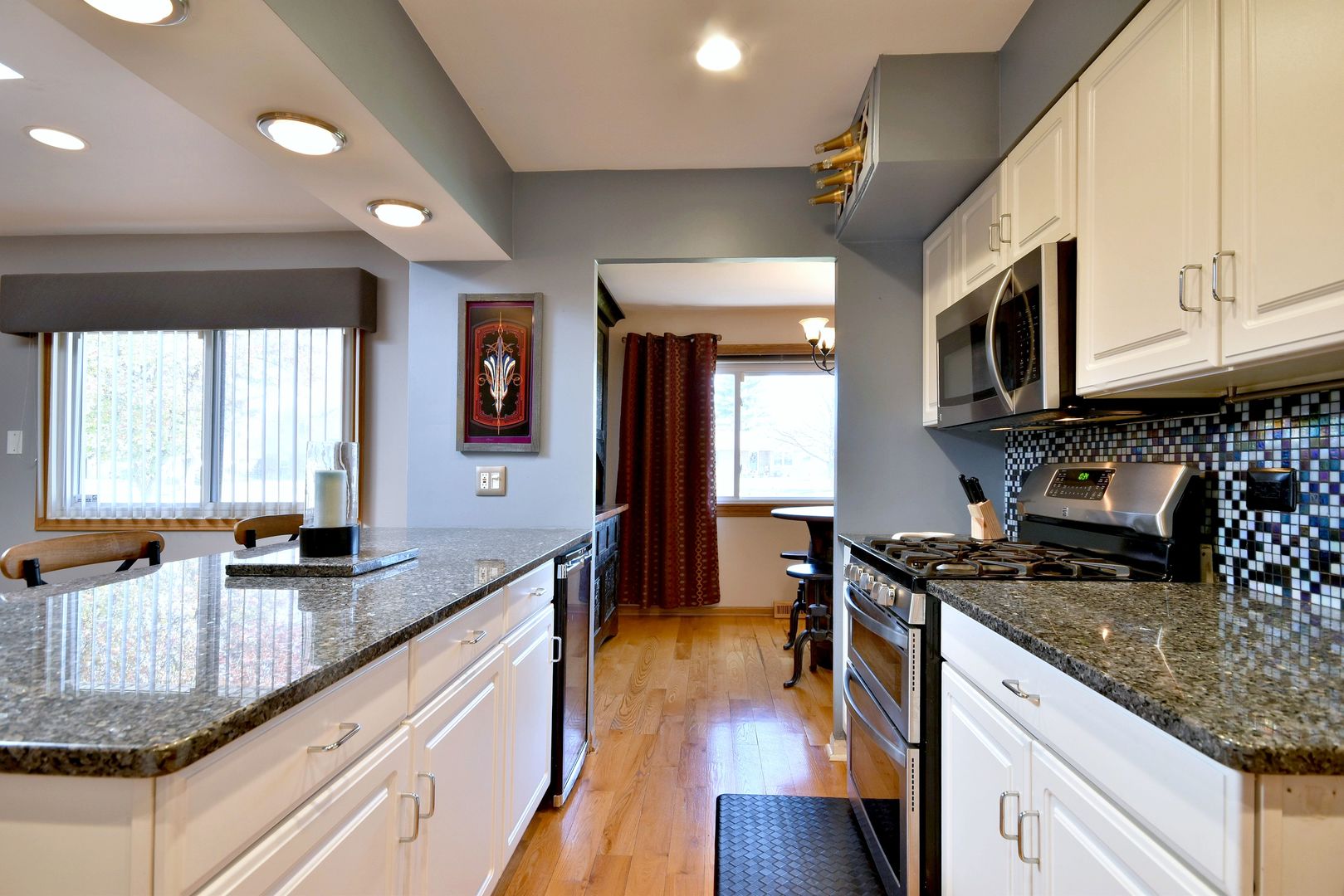 6N306 Baker Drive Itasca, IL 60143 - Photo 5 of 36