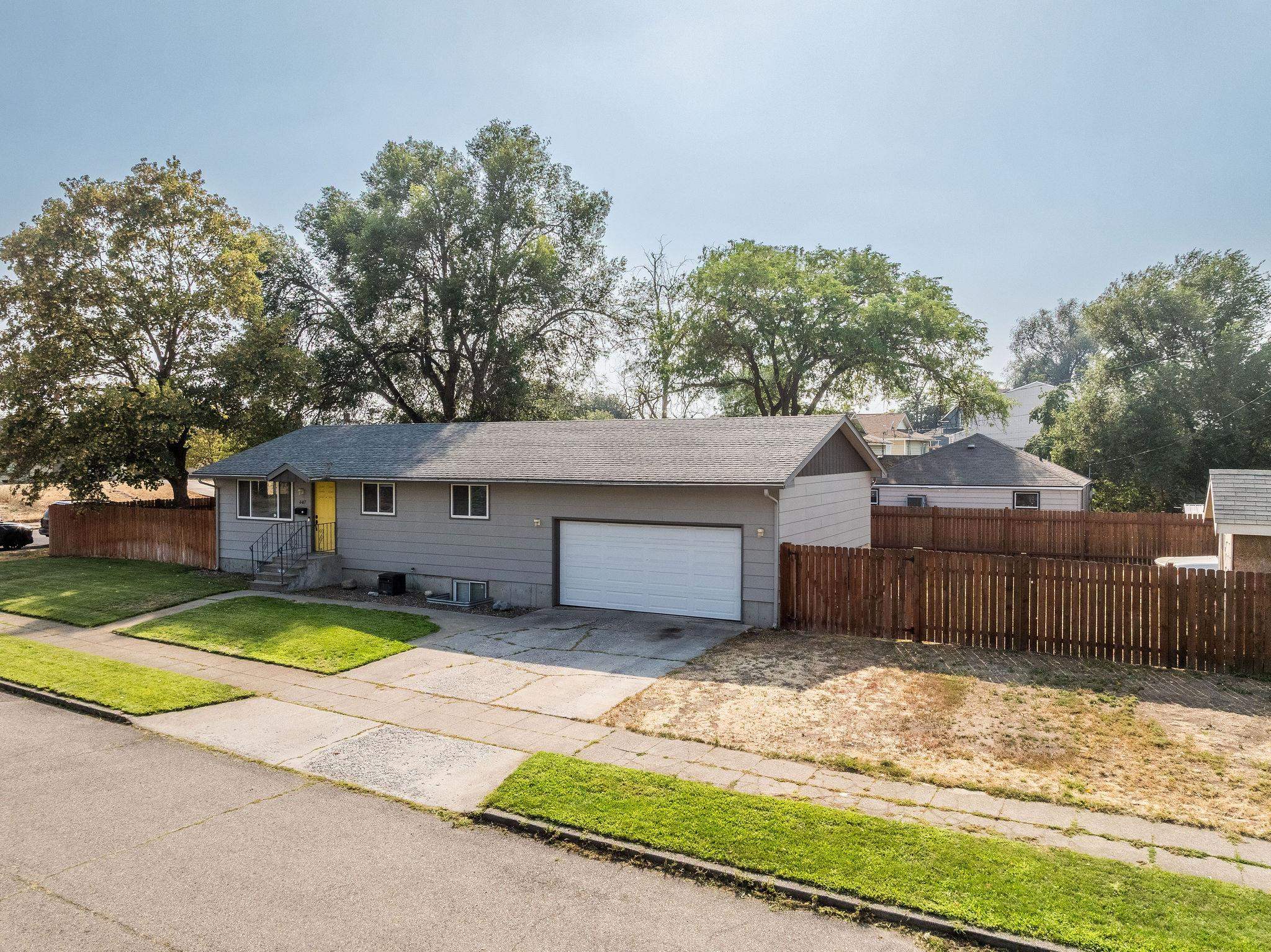 4407 North Cook Street Spokane, WA 99207 - Photo 3 of 25 Gallery Image 3
