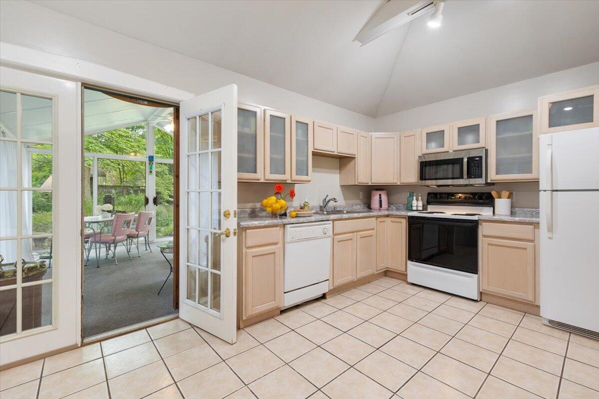 16153 Krob Road Union Pier, MI 49129 - Photo 14 of 73 Kitchen