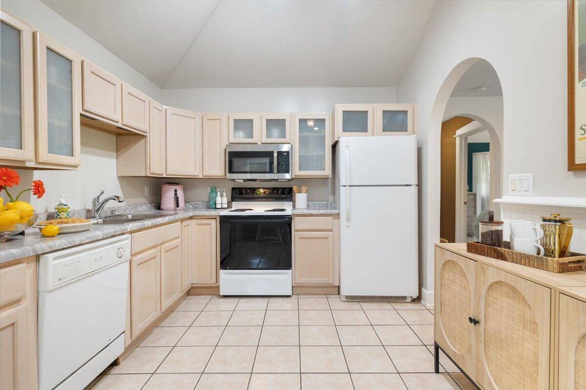 16153 Krob Road Union Pier, MI 49129 - Photo 15 of 73 Kitchen